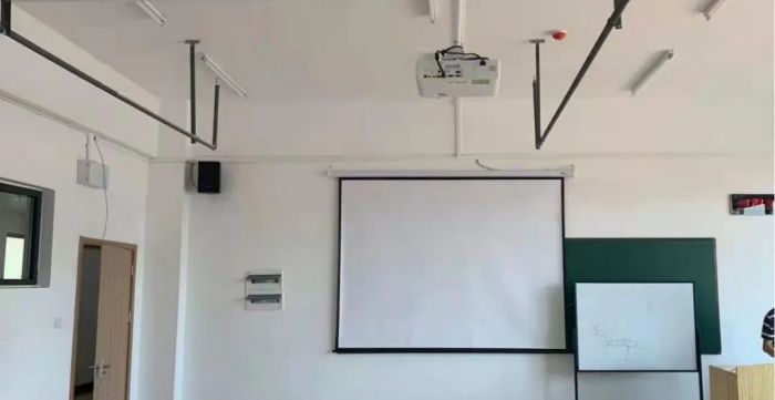 ROLY激光投影机走进江西理工大学 为新校区增光添彩